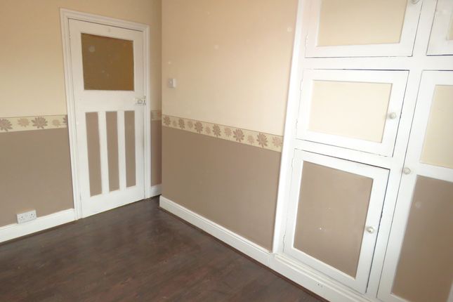 Terraced house to rent in Hope Street, Sheffield