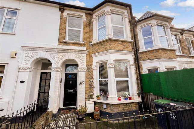 Thumbnail Terraced house for sale in Chigwell Road, Woodford Green, Essex