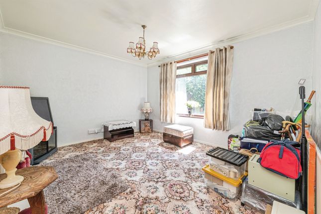 22, Kesteven Road, Bradford photo 4