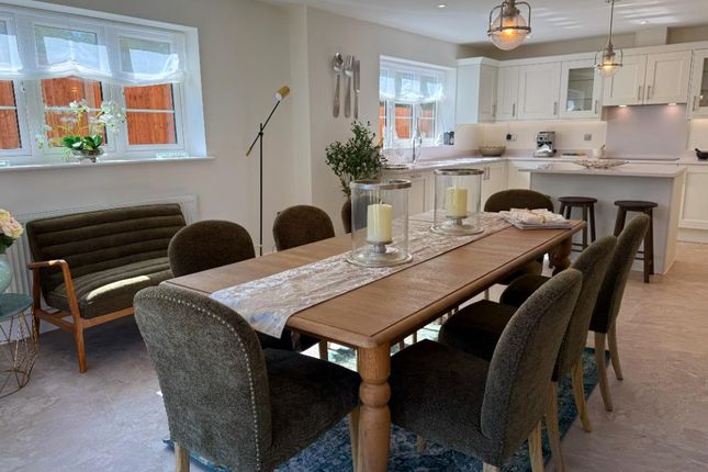 The Wraysbrook plot 6, Pecks Hill, Nazeing photo 3