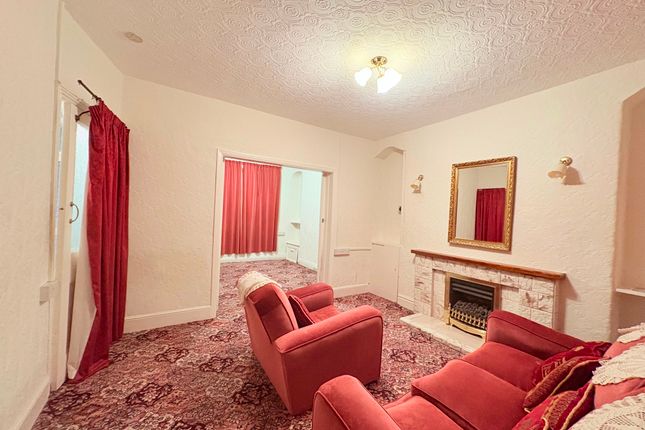 16 North Street, Mountain Ash photo 4