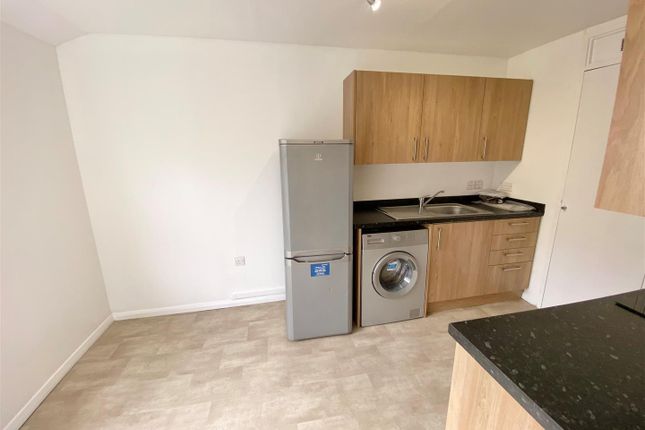 35, Chantry Court, Woods Avenue, Hatfield photo 4