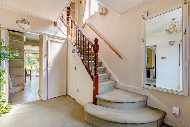 98, Weston Drive, Stanmore photo 4
