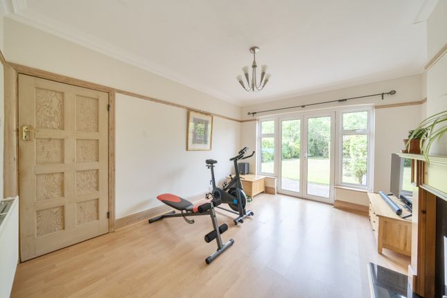 34, Grimsdyke Road, Pinner photo 3