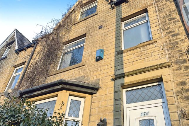 Thumbnail Shared accommodation to rent in Wakefield Road, Aspley, Huddersfield
