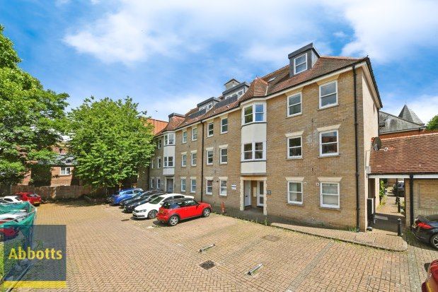 Thumbnail Flat to rent in Cathedral Walk, Chelmsford