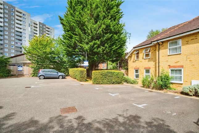 29 Green Dragon Court,, Strathmore Avenue, Bedfordshire photo 4