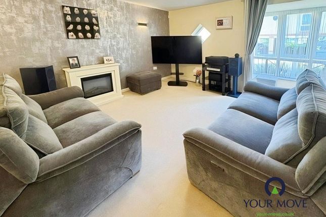 Flat 1, 4, Priory Courtyard, Kent photo 4