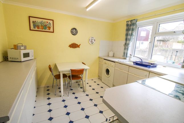 43, Fisher Gardens, North Yorkshire photo 4