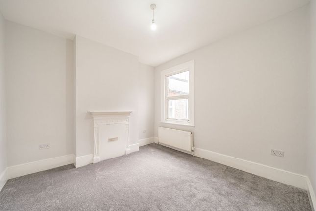145A, Hillside, London photo 4