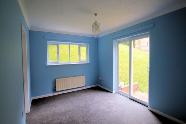22, Wheeler Court, Armour Hill, Reading photo 2
