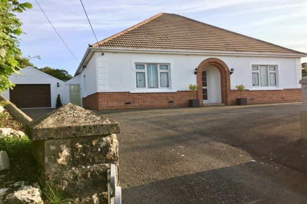 Thumbnail Bungalow to rent in Llanybydder, Llanybydder