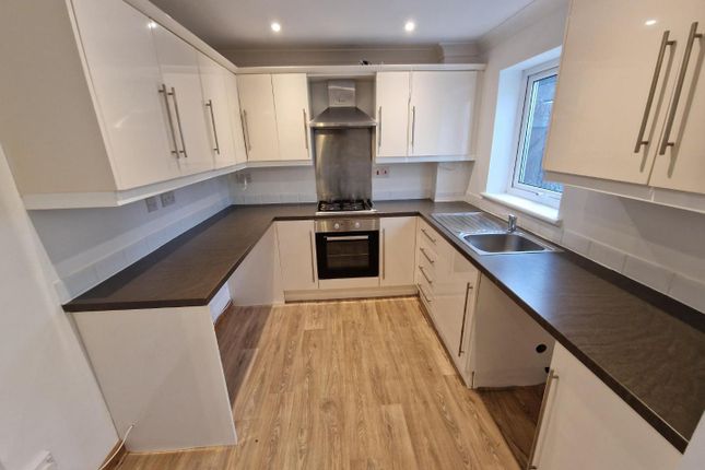 Detached house to rent in Cosmeston Drive, Penarth