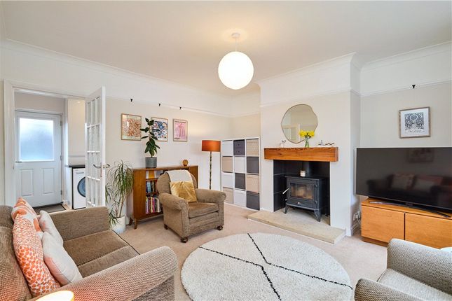4, Ings Crescent, Leeds photo 3
