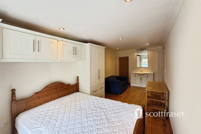 Room 1, 44, Reliance Way, Oxfordshire photo 2