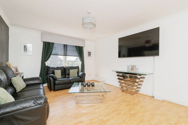 Flat for sale in Edward Place, Glasgow