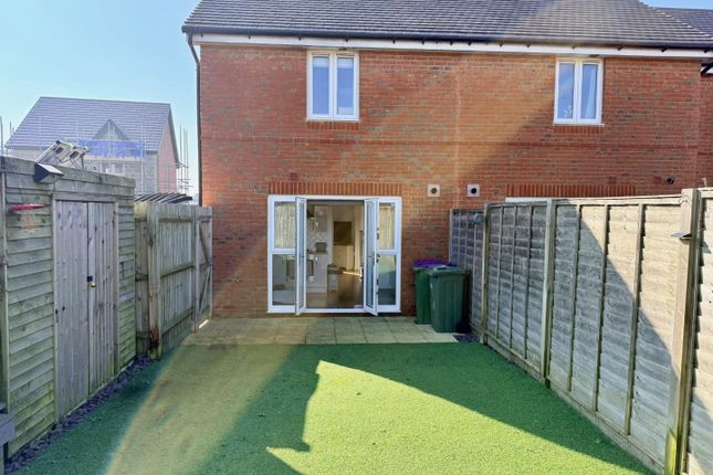 11, Kestrel Drive, Hythe photo 3
