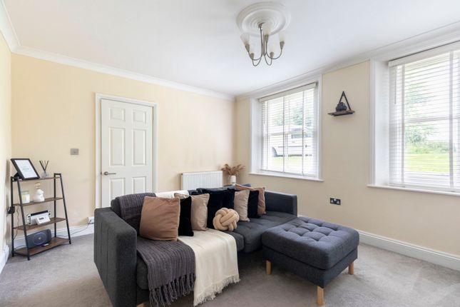 Flat 1 Battledown Grange, Battledown Approach, Cheltenham photo 4