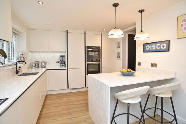 1 Hillside Road, Harrogate photo 3