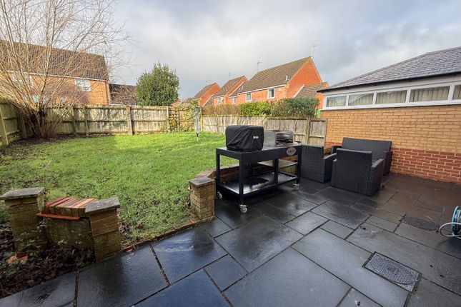 41, Stanley Way, Daventry photo 4