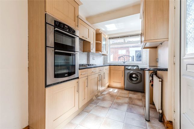 17, Grange Park Avenue, Leeds photo 4