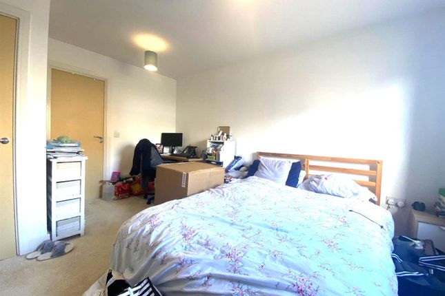 Flat to rent in Little Grebe House, Wraysbury Drive, West Drayton