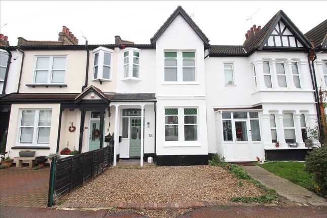 Thumbnail Property to rent in Woodfield Road, Leigh-On-Sea