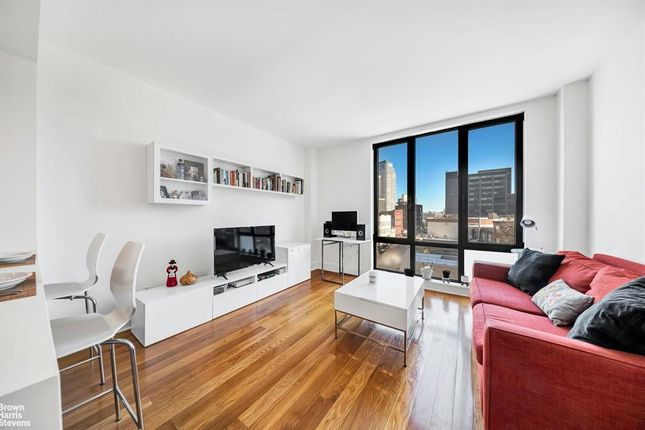 Studio for sale in 28 11th St #4d, Long Island City, Ny 11101, Usa