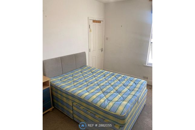 Room   Luckwell Road, Bedminster, Bristol photo 3