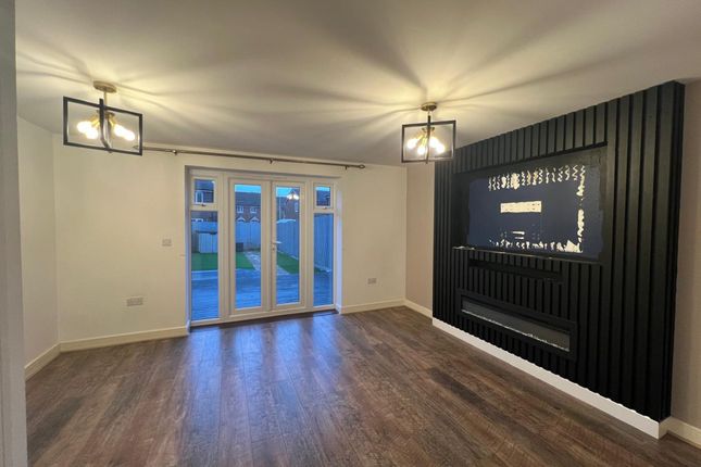 6 Heol Healey, Bridgend photo 2