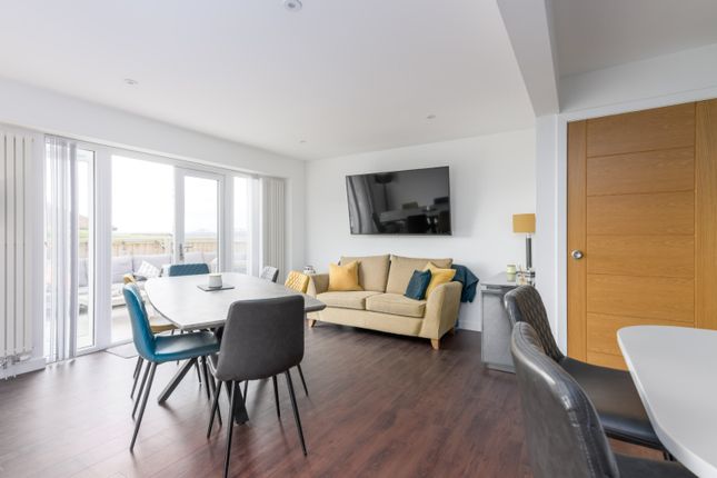 2, Rosebery View, Dalgety Bay photo 2