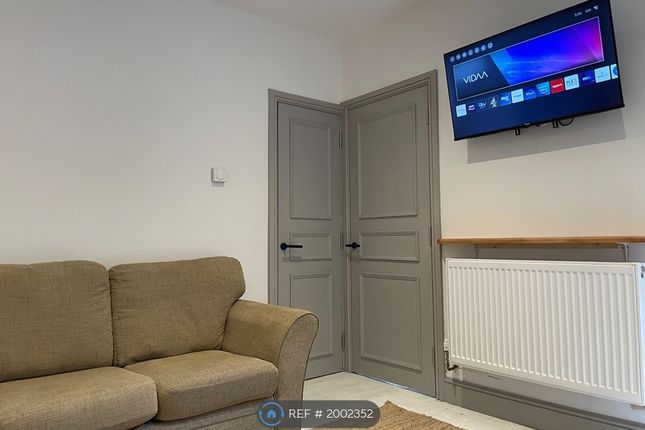 Room to rent in Oatlands Road, Oxford