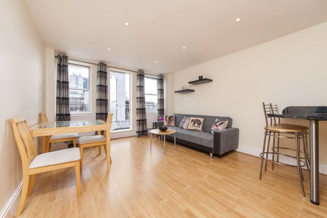 Flat 19, Collingwood House, 103, New Cavendish Street, London photo 2