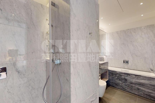 Apartment 1402, London photo 2