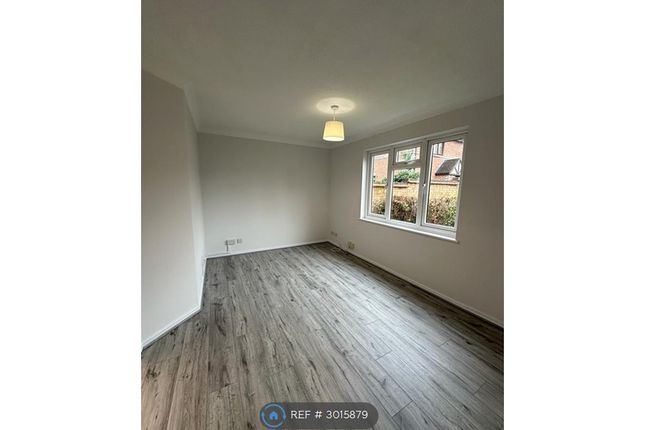 Ladygrove Drive, Guildford photo 4