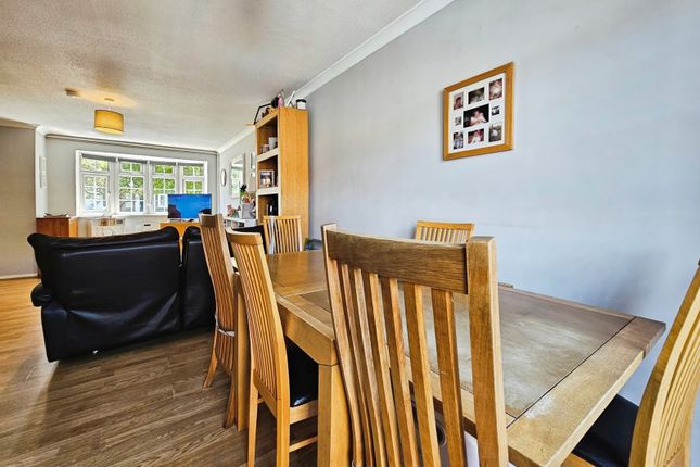 109, Waters Drive, Surrey photo 5