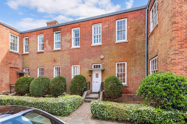 27, Consort Mews, Fareham photo 2
