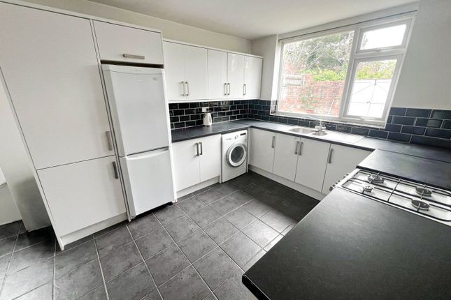 Bronwyn, 30a, Rose Lane,, Liverpool photo 2