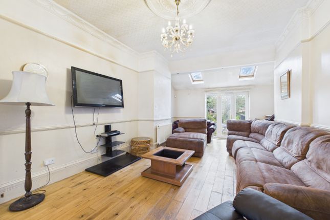 184 Coltman Street, Hull, East Riding Of Yorkshire photo 3