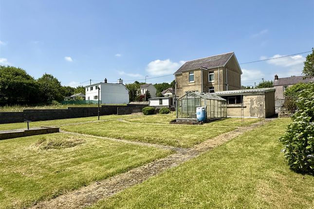48, Heol Y Parc, Llanelli photo 3