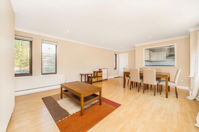 Codling Close, London photo 4