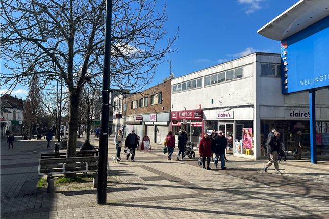 Retail premises to let in Wellington Way Shopping Centre, Wellington Way, Waterlooville