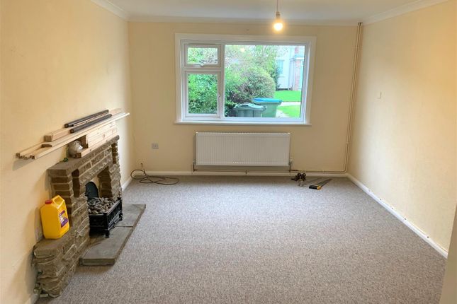 25, Potters Mead, Littlehampton photo 4