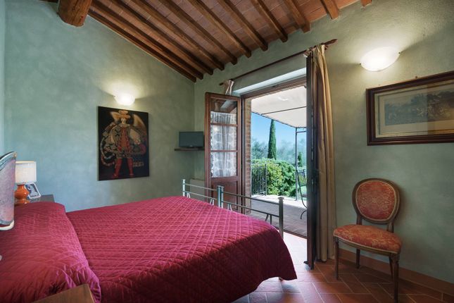 Country house for sale in Via Cassia, Buonconvento, Toscana