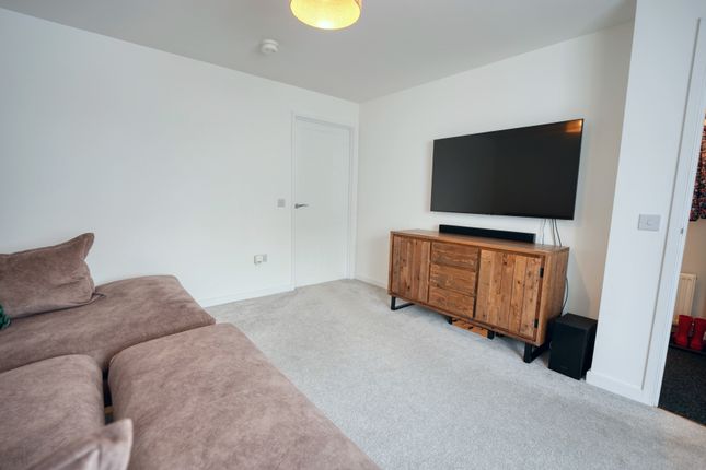 23, Cladich Crescent photo 4