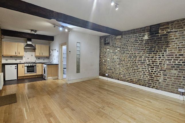 Flat to rent in Curtain Road, London, Shoreditch