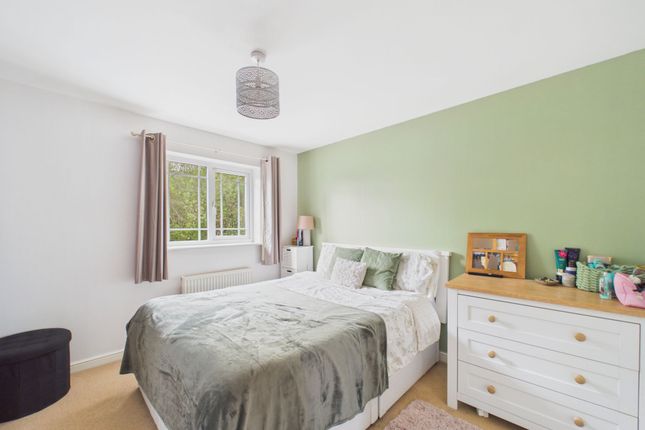 5 Herbert Thomas Way, Swansea photo 3