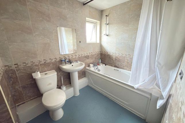 22, Milliners Court, Milliners Way, Luton photo 3