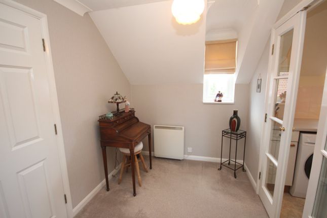 38, Bennett Court, Letchworth Garden City photo 4