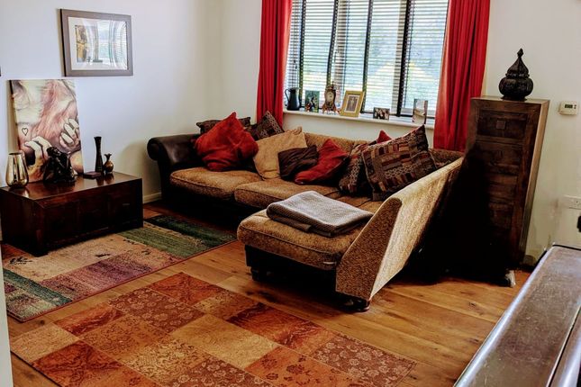 4 DONALD COBLEY CLOSE, Hinckley, Hinckley photo 4